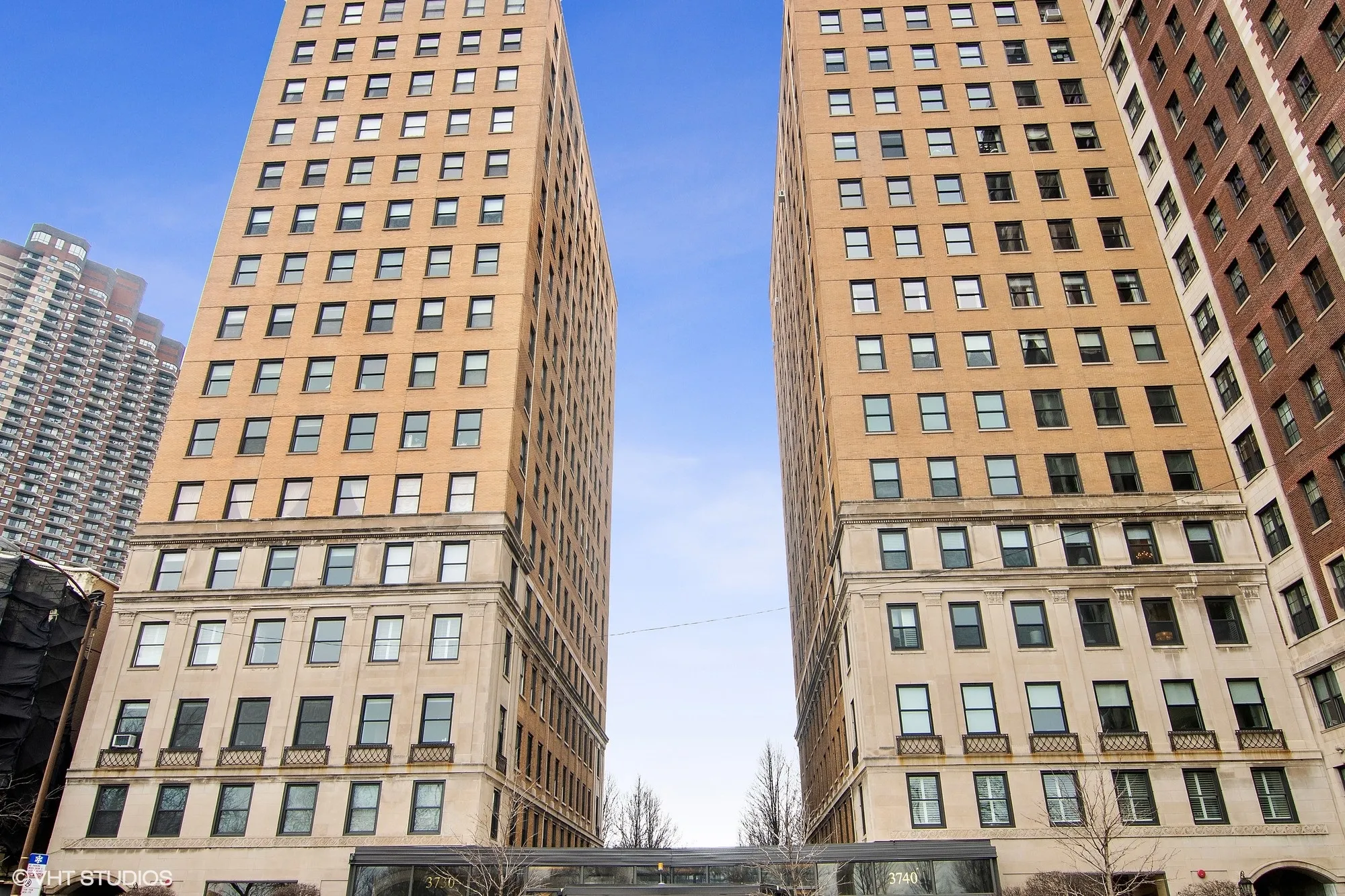 3730-3740 N Lake Shore Apartments