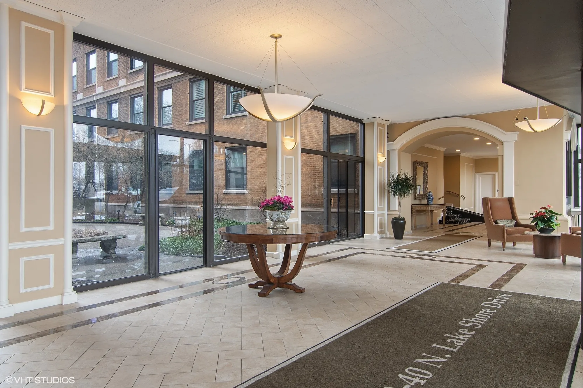 3730-3740 N Lake Shore Apartments