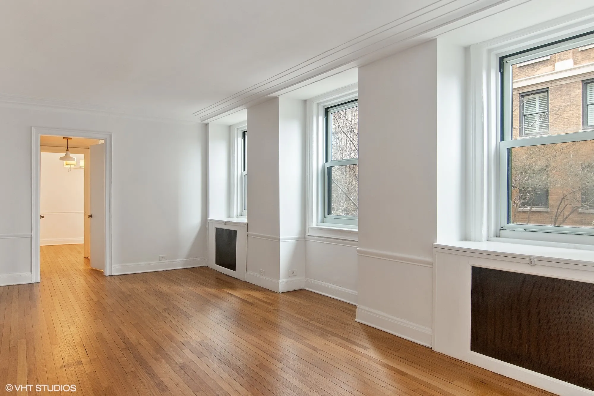 3730-3740 N Lake Shore Apartments