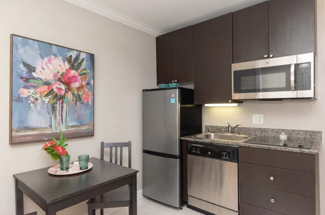 3834 N SHEFFIELD AVE 60613-3834 N Sheffield-Chicago-IL