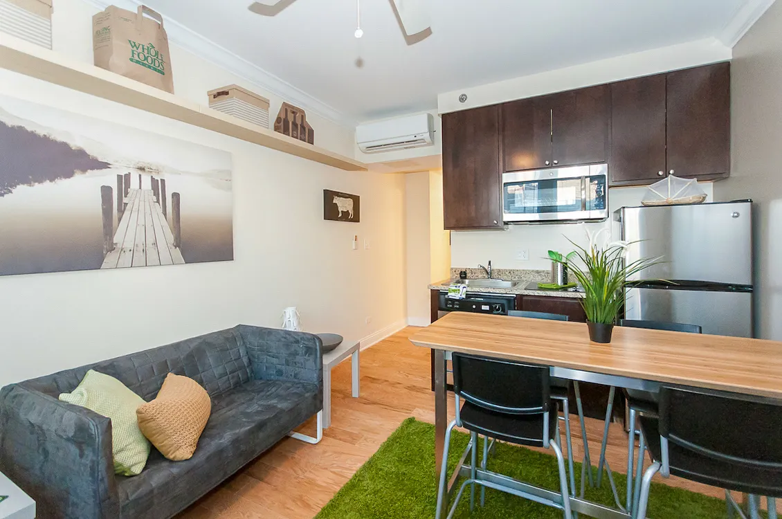 3838 North Broadway Apartments