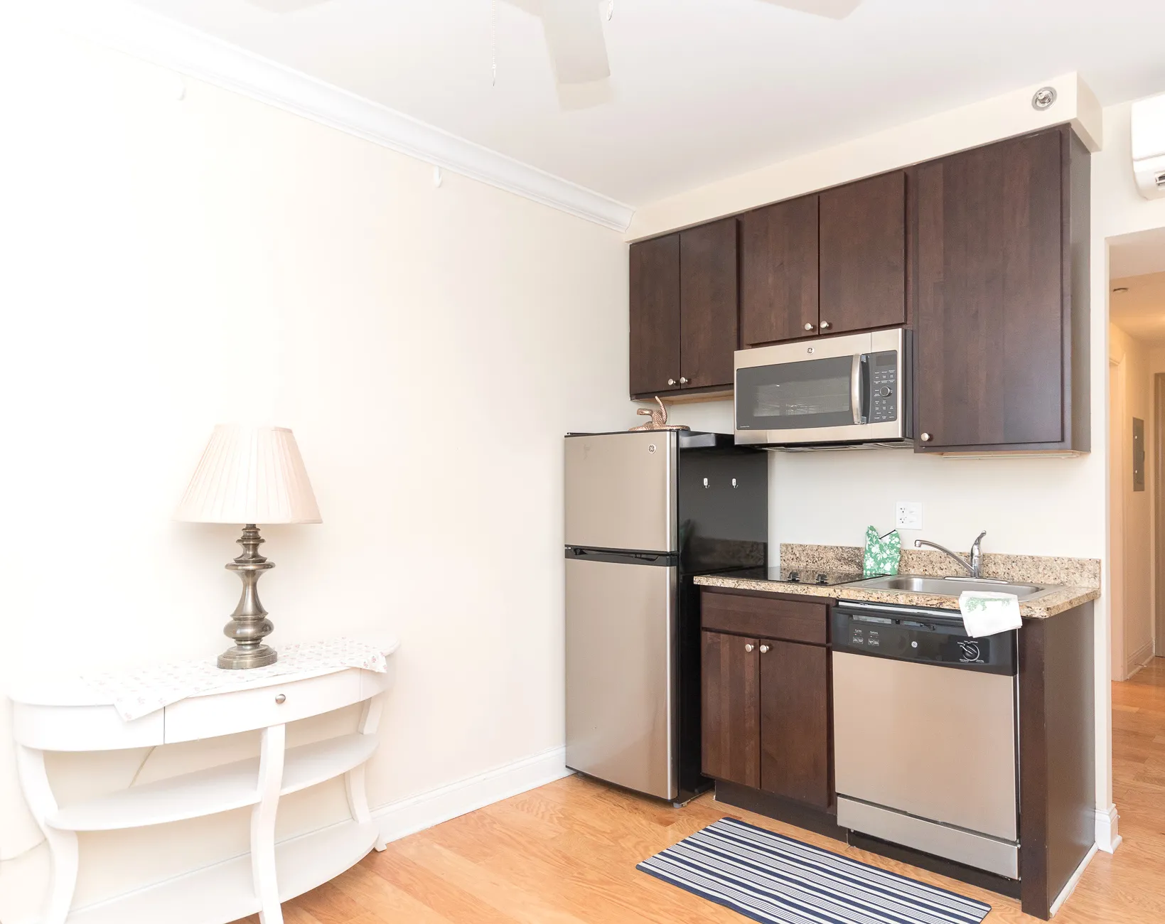 3838 North Broadway Apartments
