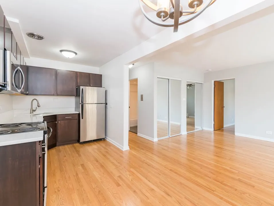 Melrose Shores Apartments