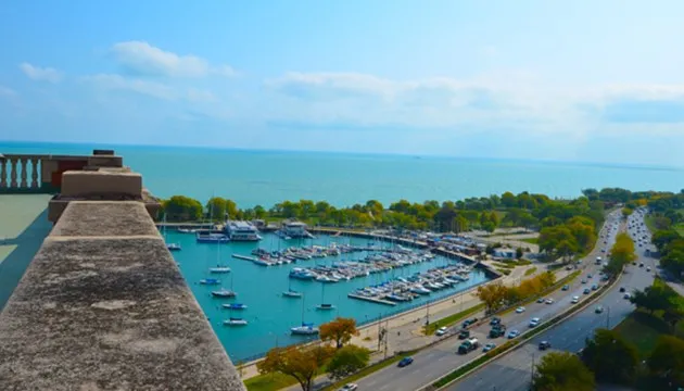 living room at 3240 N Lake Shore Drive Apartments in Lakeview Chicago