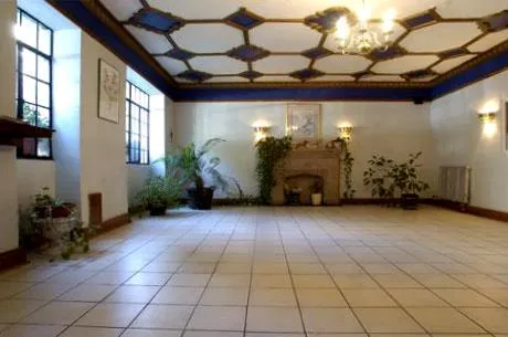 5633 North Kenmore Apartments