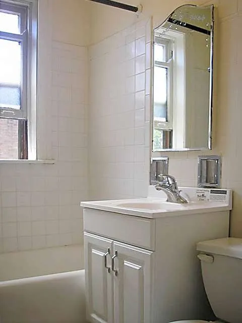 6541-53 N Francisco Apartments