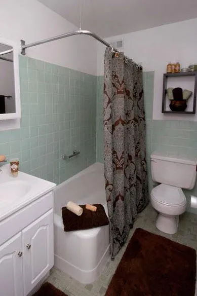 outisde of Oglesby Towers Apartments in South Shore Chicago