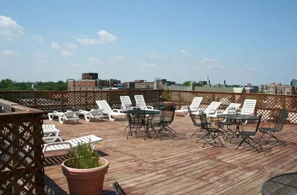 front of Maple Grove Apartments in Evanston IL