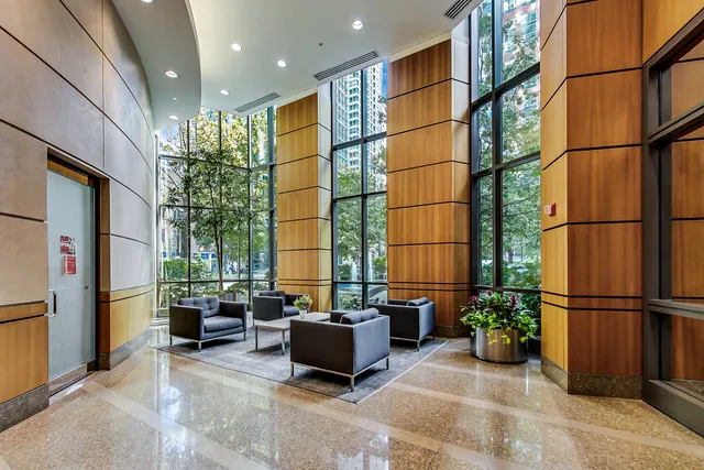 400 North LaSalle Apartments