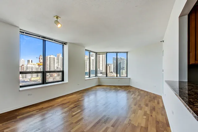 400 North LaSalle Apartments