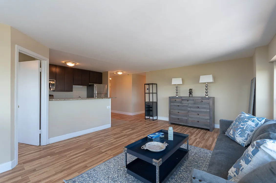 4100 N MARINE DR 60613-4100 N. Marine Dr.-Chicago-IL