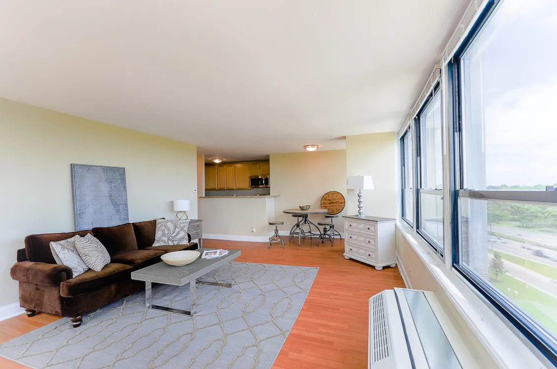 4100 N MARINE DR 60613-4100 N. Marine Dr.-Chicago-IL