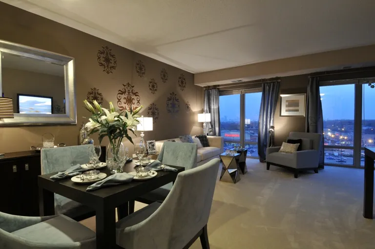 night view of exterior of 415 Premier Apartments