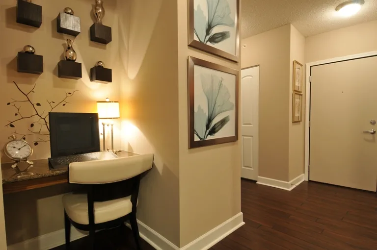 night view of exterior of 415 Premier Apartments