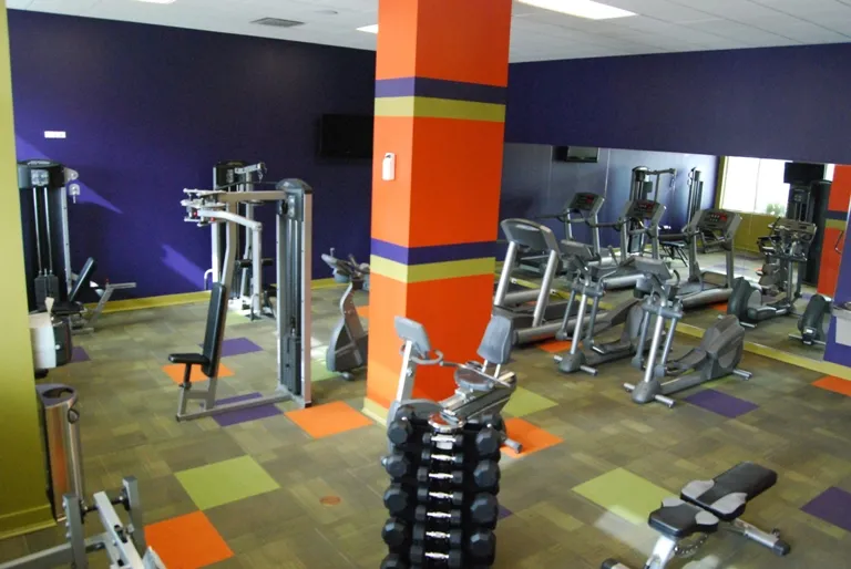 night view of exterior of 415 Premier Apartments