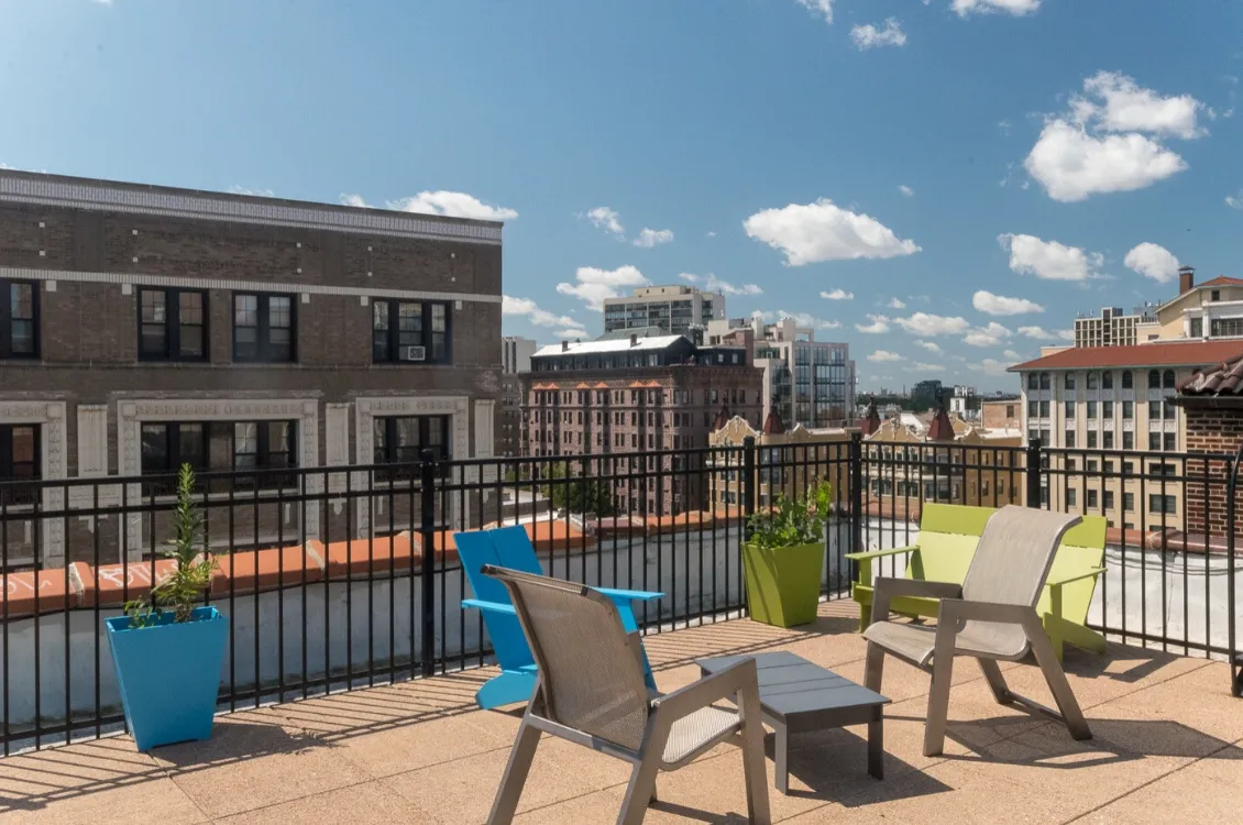420 W. Surf Apartments