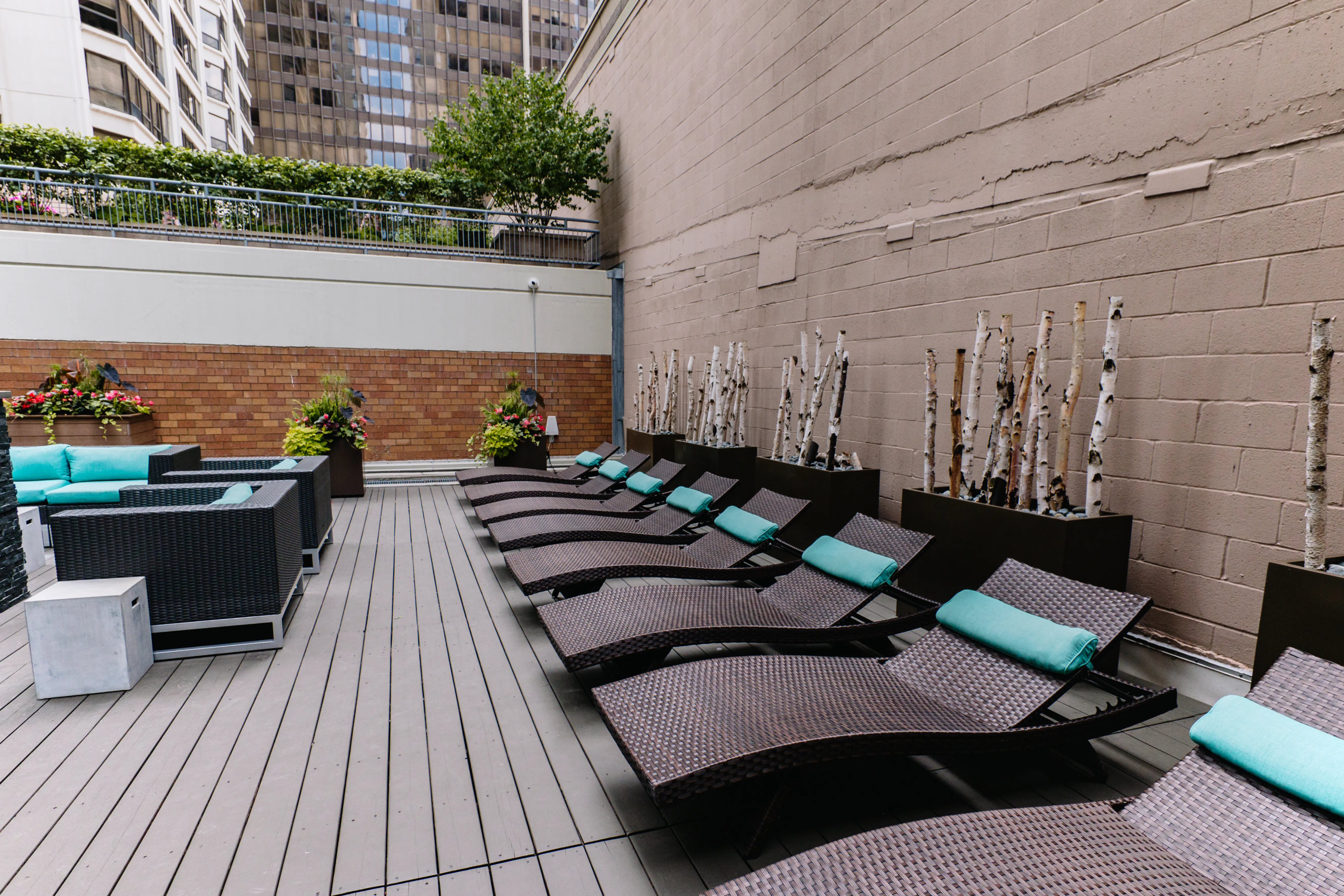 West Patio Deck at 420 E Ohio Apartments in Streeterville Chicago