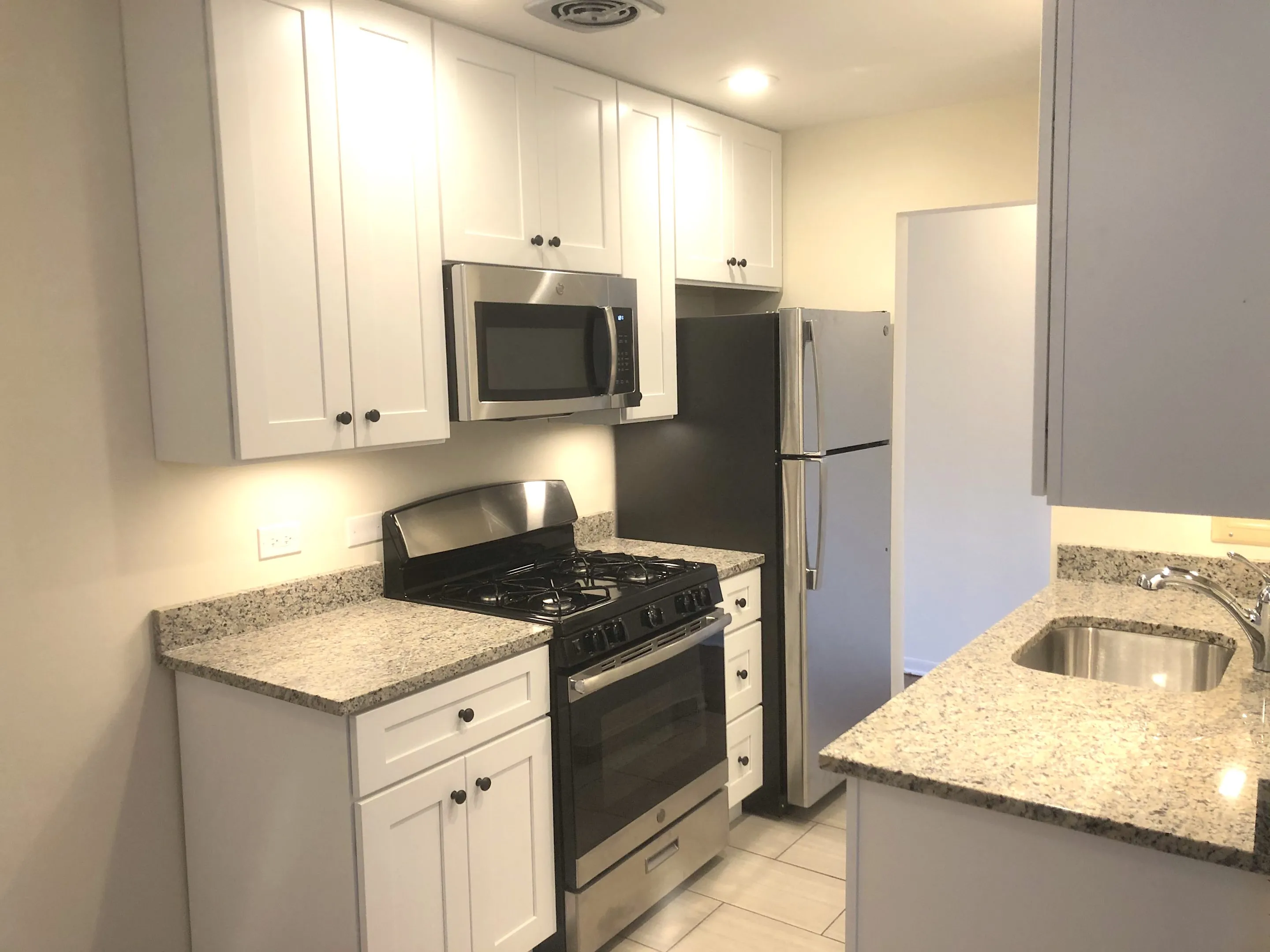424 W. Oakdale Apartments