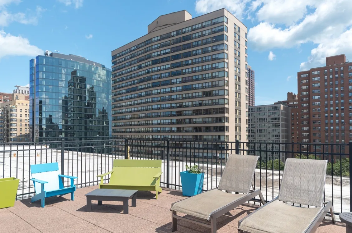 426 W SURF ST 60657-426 W. Surf-Chicago-IL