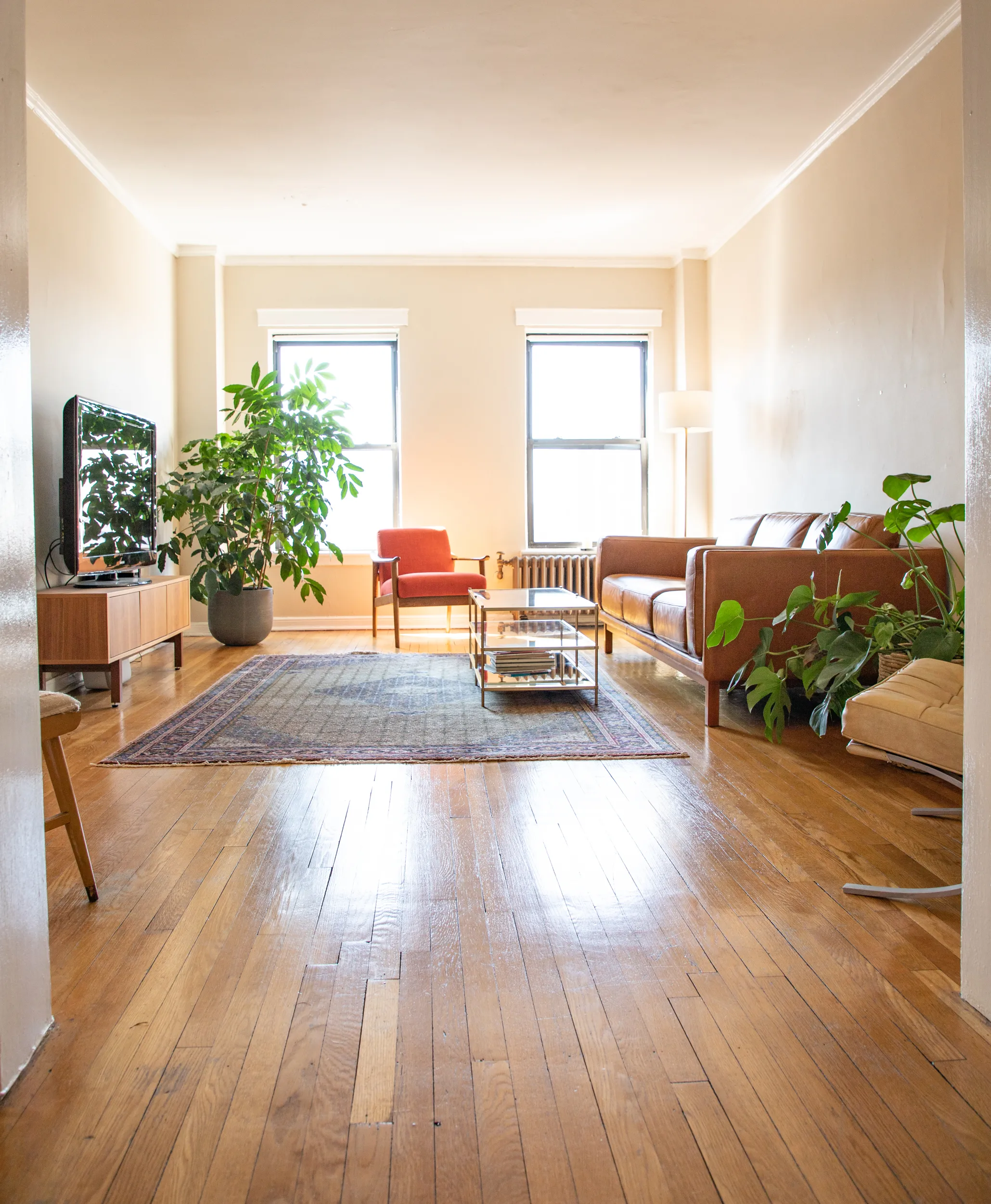 434 West Roscoe Apartments