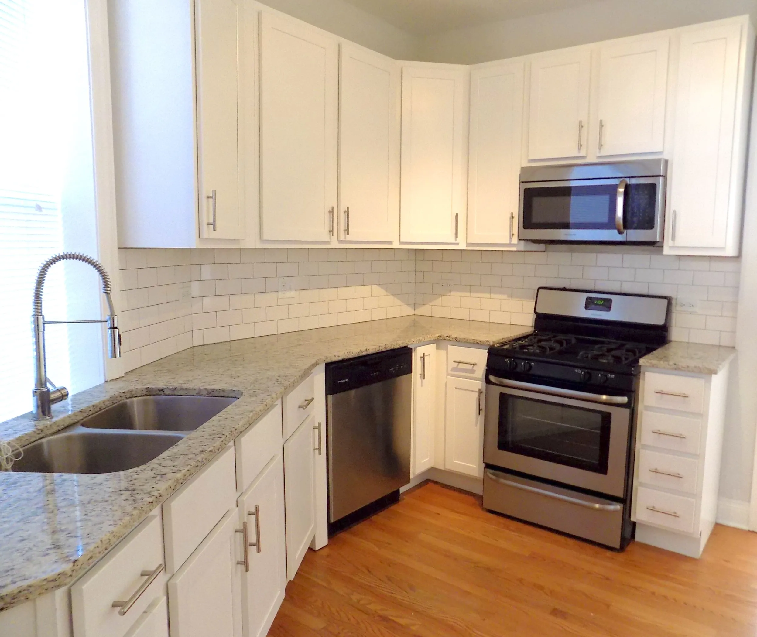 4401 North Clark Apartments