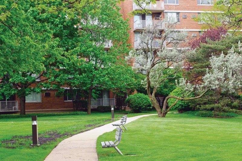 entry drive for Yorktown Apartments in Lombard IL