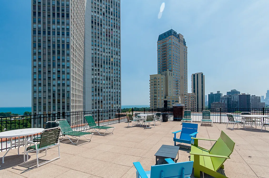 443 Wrightwood Apartments