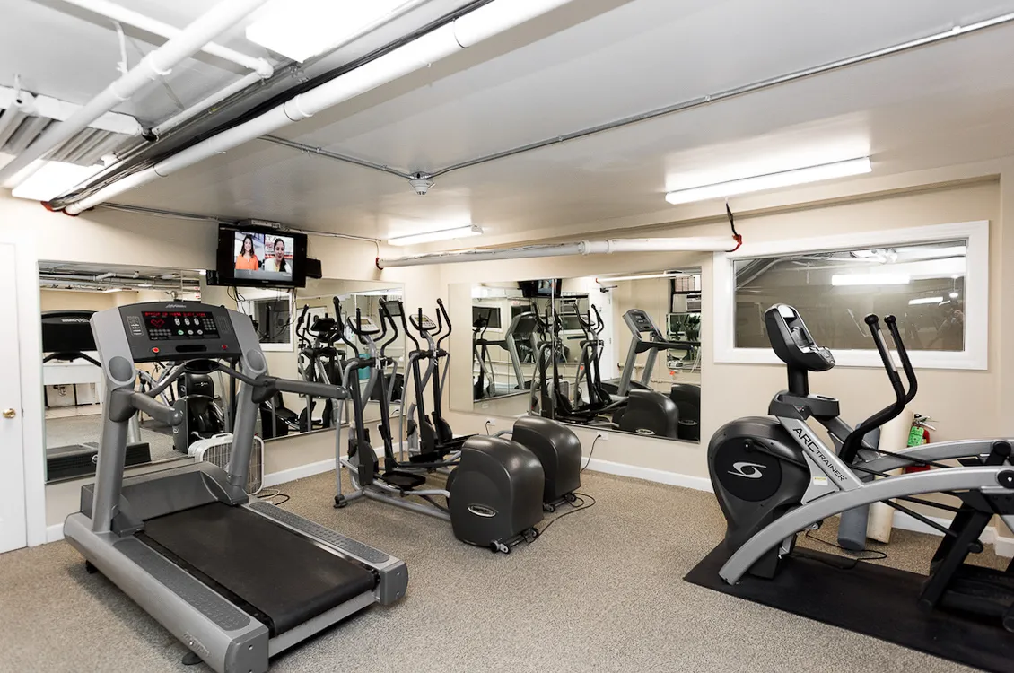 443 Wrightwood Apartments