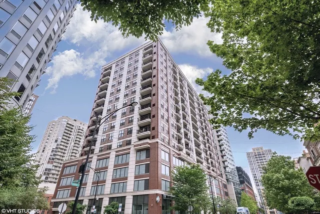 451 West Huron Apartments