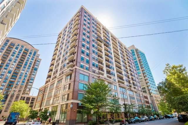 451 West Huron Apartments