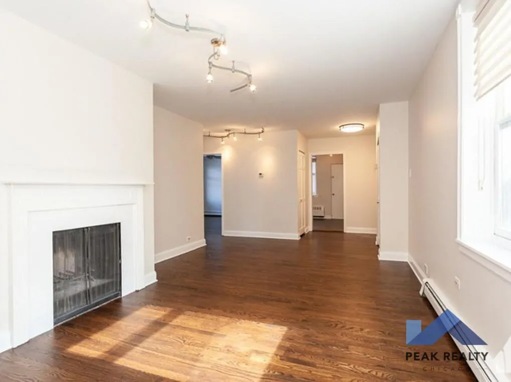 451 W. Melrose Apartments
