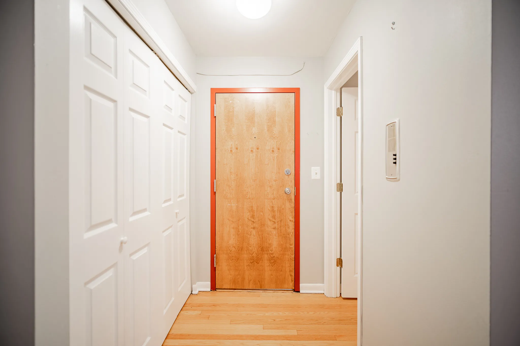 452 West Oakdale Apartments