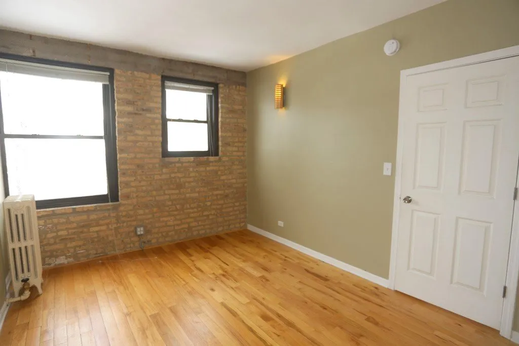 4630 North Beacon Apartments