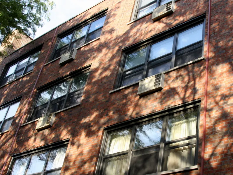 5847 N Winthrop Apartments