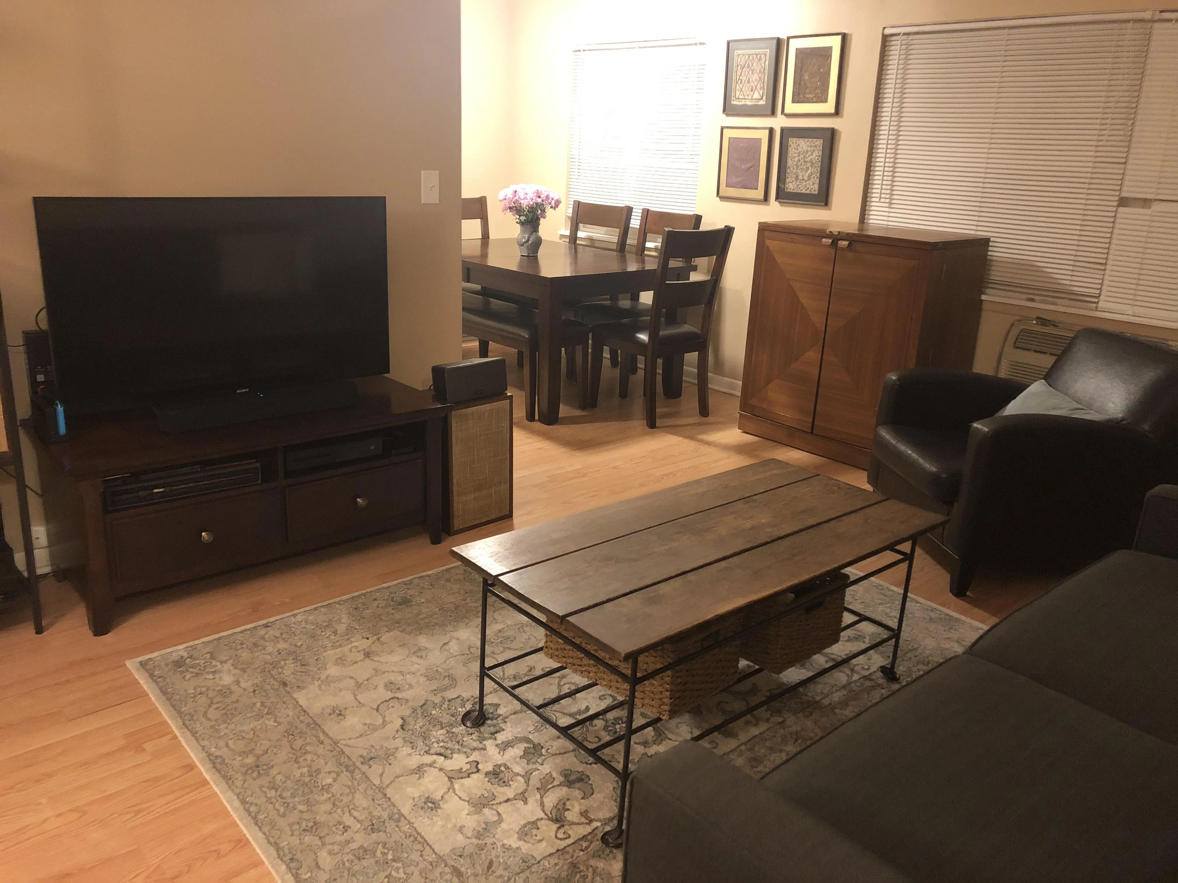 468 West Melrose Apartments