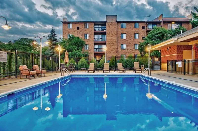 Farmingdale Apartment in Darien IL