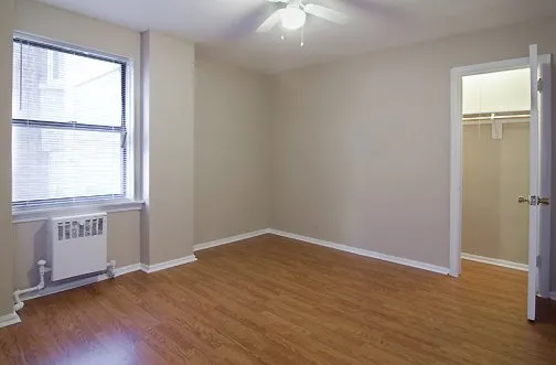 4717 North Winthrop Apartments