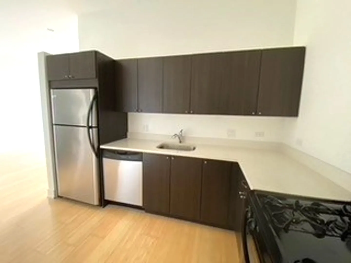 4730 N Kimball Apartments