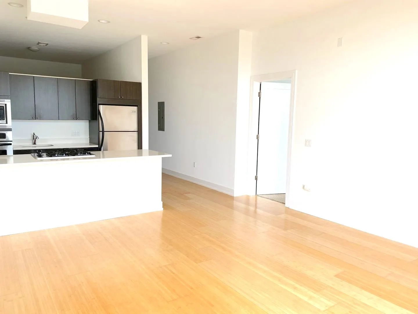 4730 North Kimball Apartments