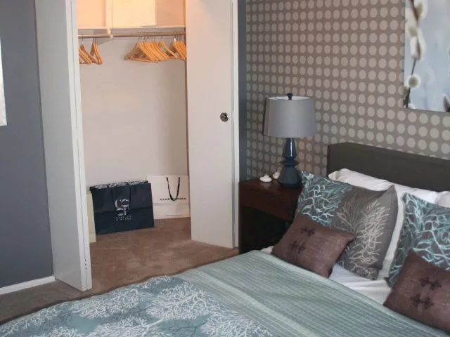 landscped entrance lobby of Village Park of Hoffman Estates Apartments