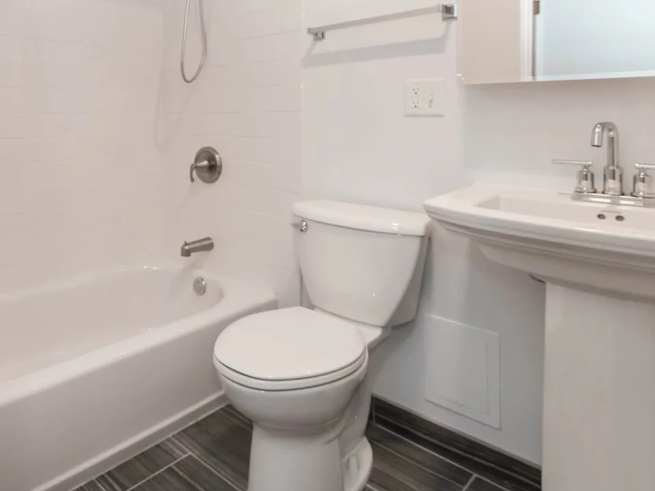 Melrose Shores Apartments