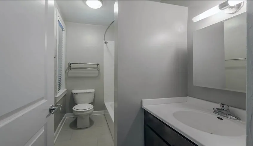 furnished model living room at 5425 North Clark Apartments