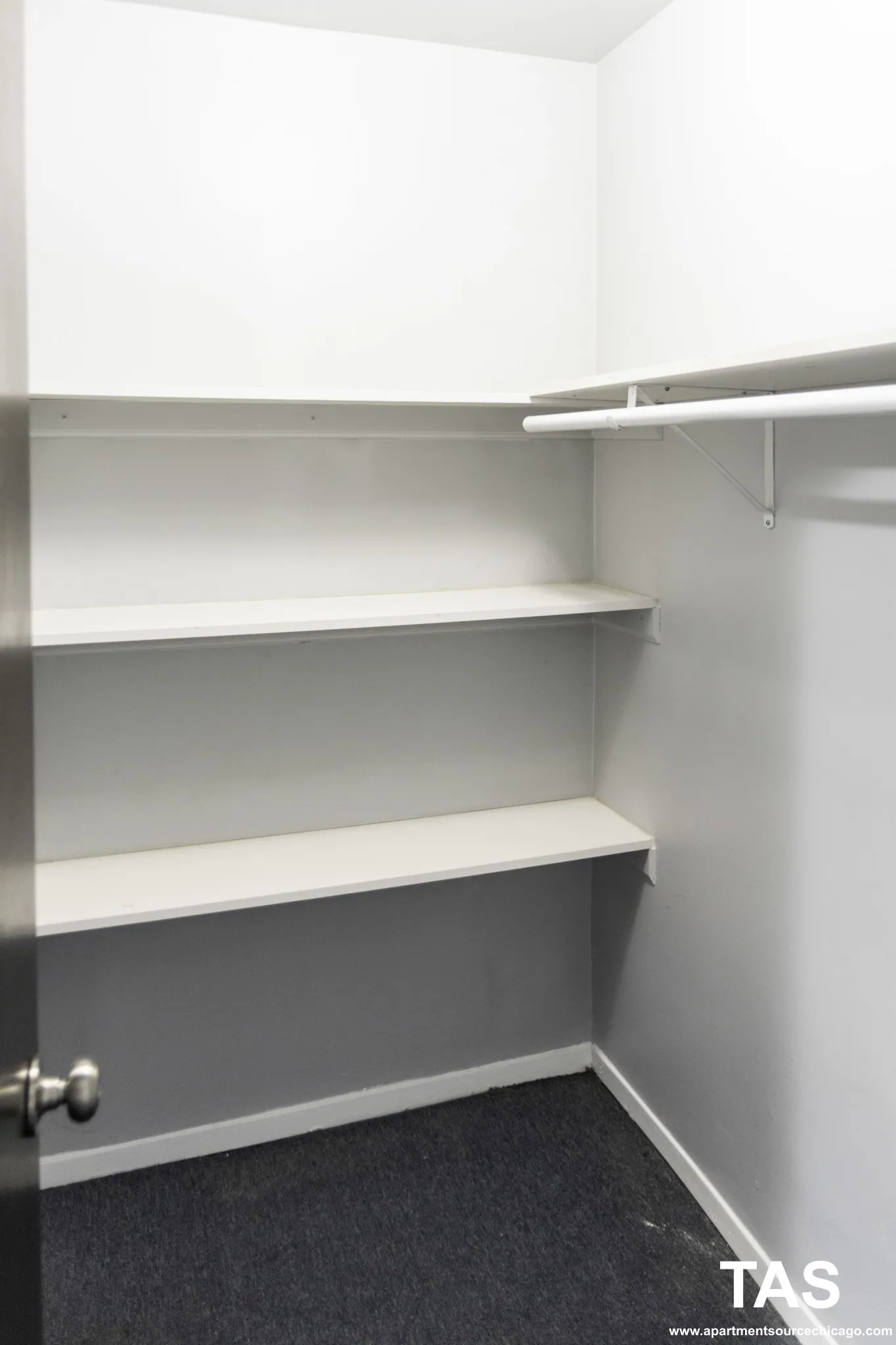 5710 North Winthrop Apartments