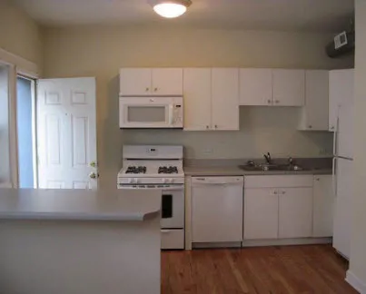 3230 North Clark Apartments