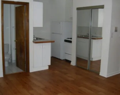 4241 N Kenmore Apartments