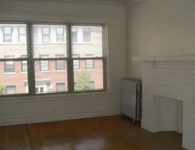 4415-25 N Hazel Apartments