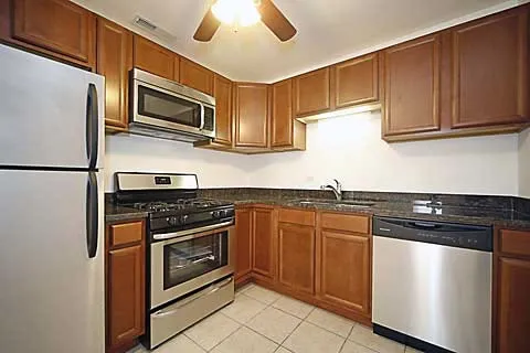 4030-34 N Milwaukee Apartments