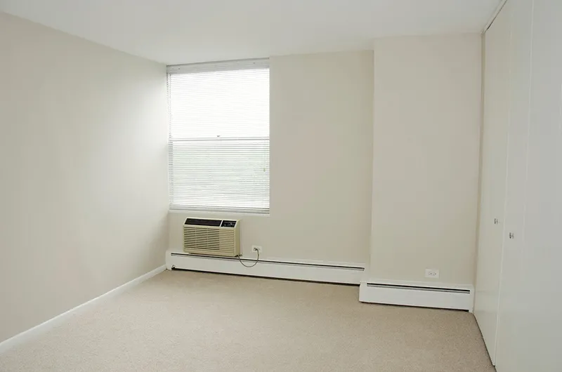 front of Maple Grove Apartments in Evanston IL