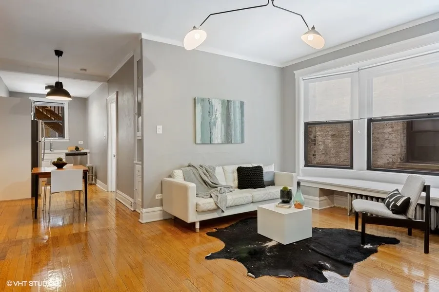 439 W Melrose Apartments