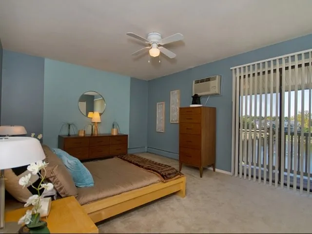 entry to Village Park of Palatine Apartments